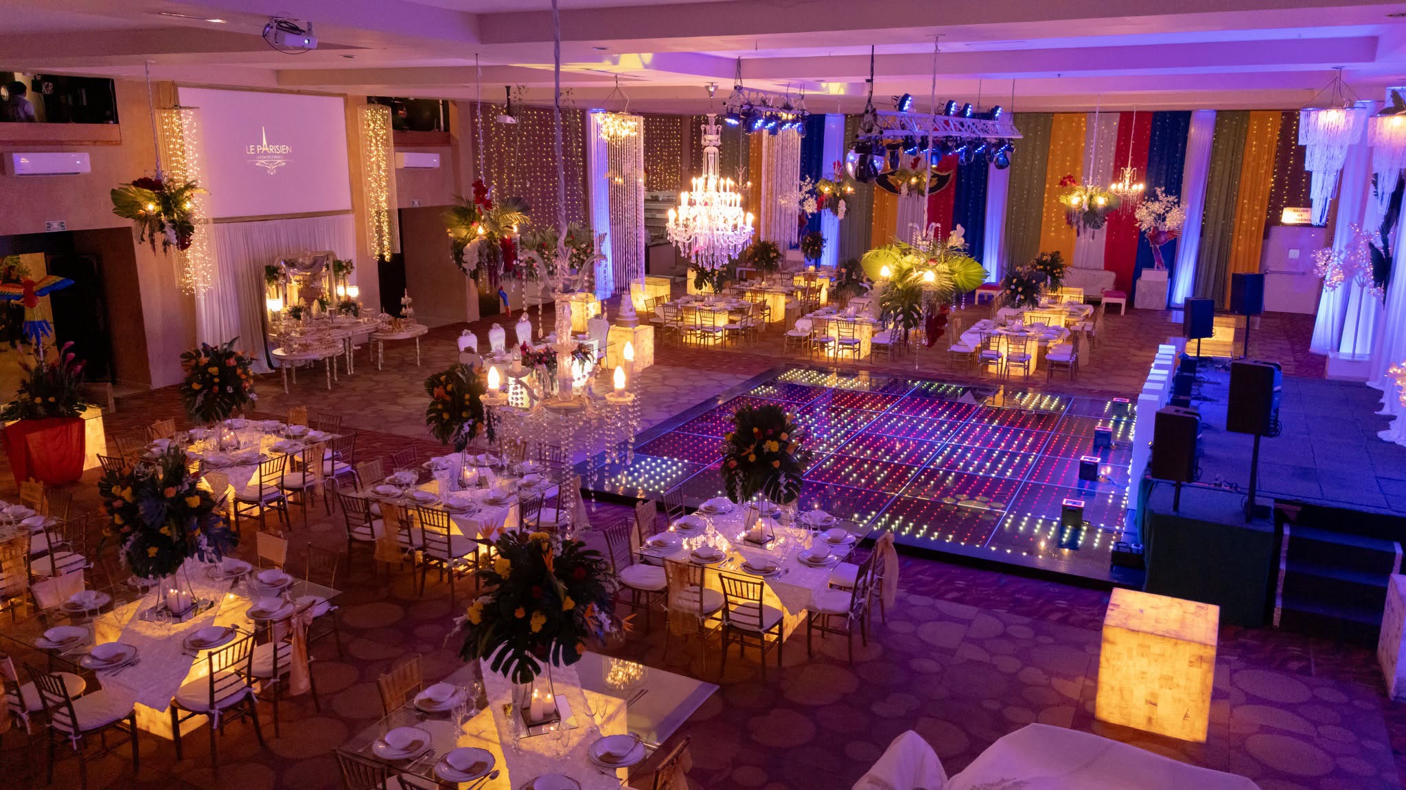 Salón de Eventos Le Parisien